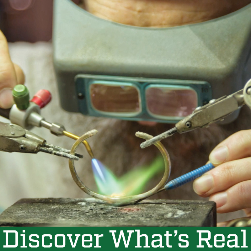 Discover_Mobile_HERO_Real_Moments_5